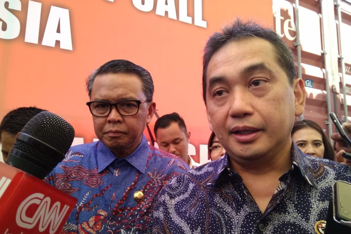 Menteri Perdagangan  Agus Suparmanto lepas 7.930 ton komoditi ekspor ke Asia