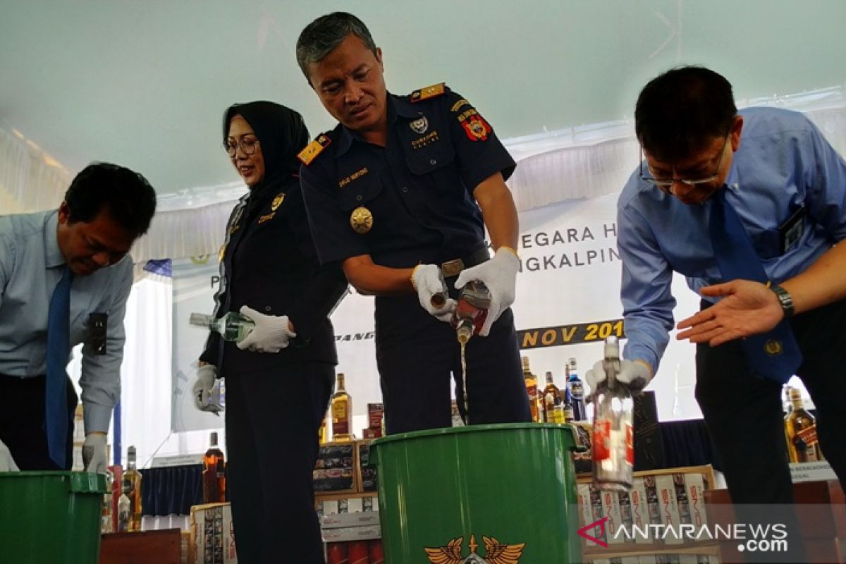 Bea Cukai gelar operasi gempur barang ilegal