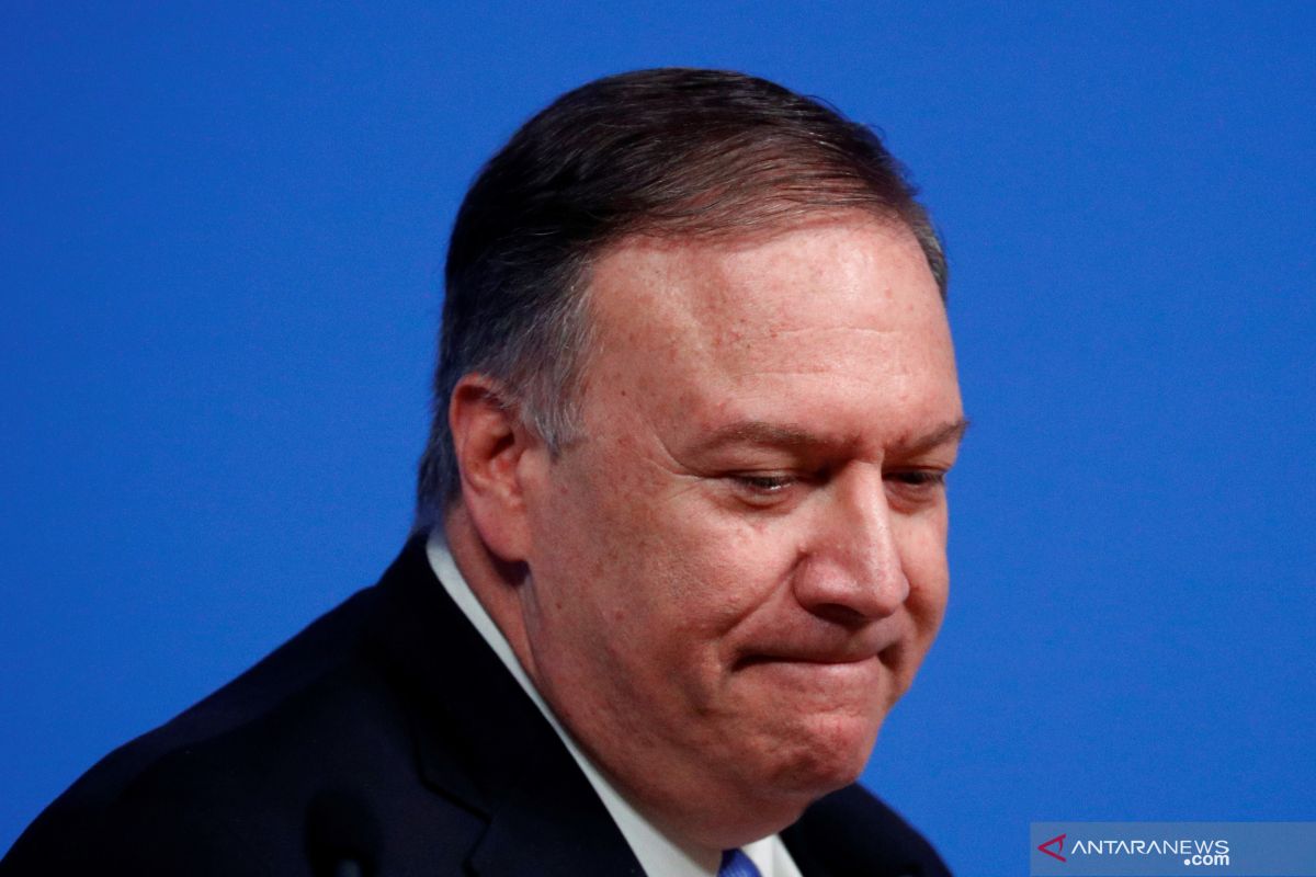 Pompeo nyatakan dirinya akan senang hati bersaksi di persidangan pemakzulan Trump