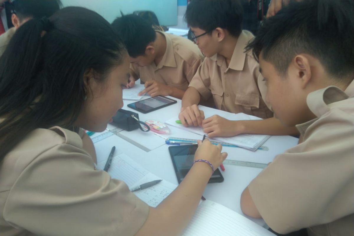 Pertama di Bangka Belitung, Samsung Smart Learning Class hadir di SMU Santo Yosef