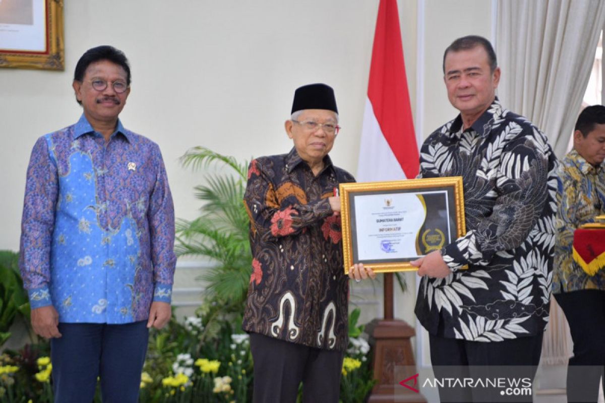 Sumbar dapat penghargaan Anugerah Keterbukaan Informasi Badan Publik 2019