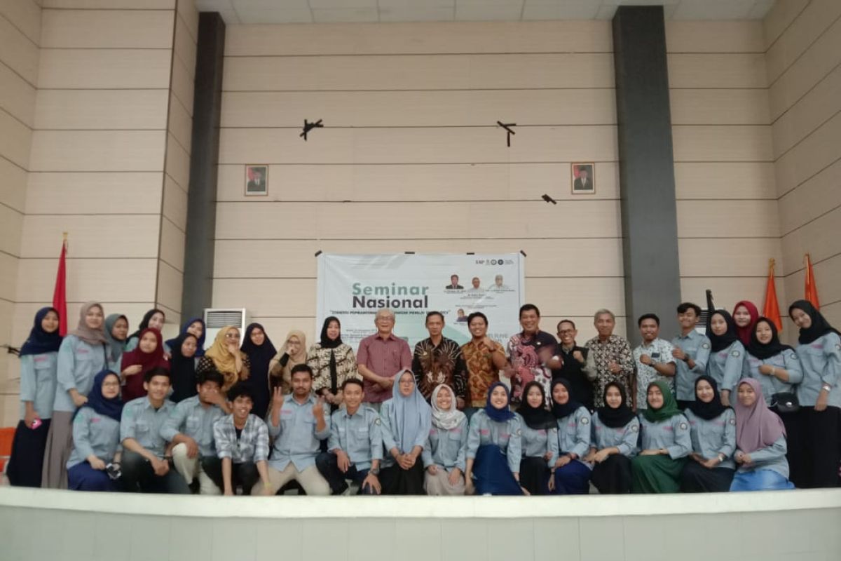 HMJ TPWK UIN Alauddin gelar semjnar "smart city"