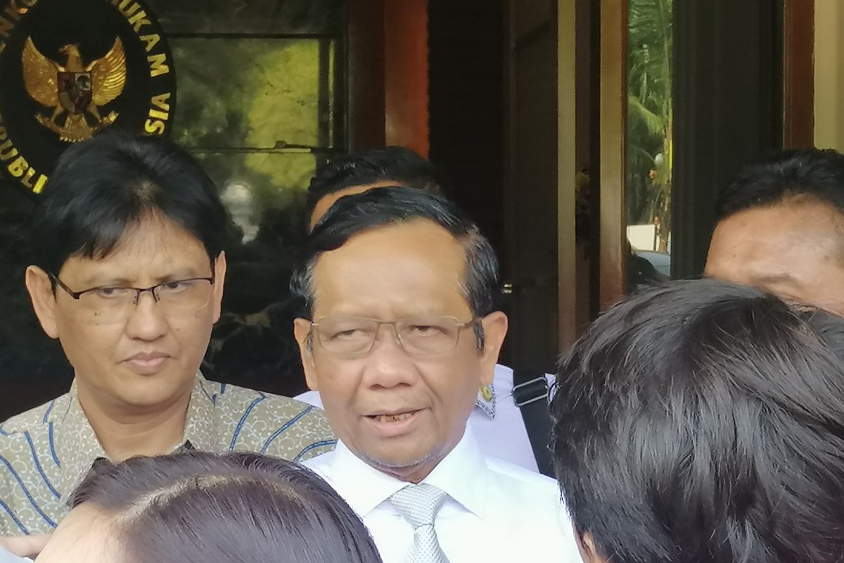 Menko Polhukam mengaku masih mendalami permohonan perpanjangan SKT FPI