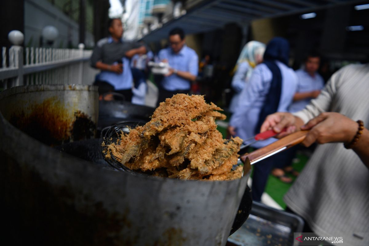 Agar cerdas, politikus PDIP ajak warga gemar makan ikan