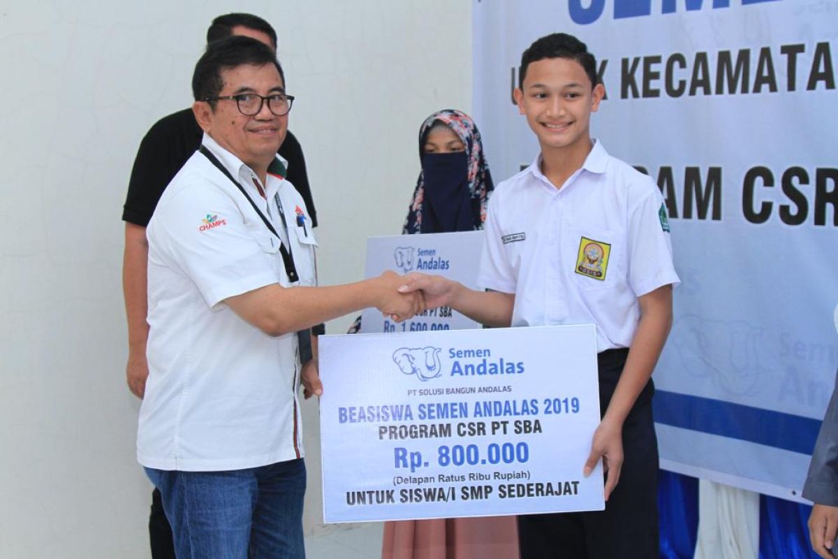 Solusi Bangun Andalas salurkan 400 beasiswa di Aceh