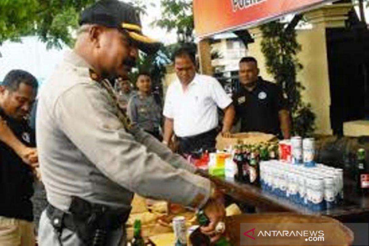 Warga Biak Numfor minta peredaran minuman beralkohol dihentikan jelang Natal