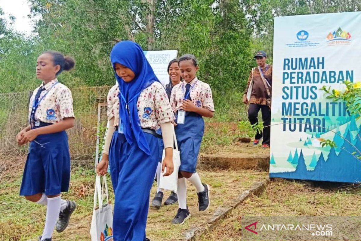 Situs Megalitik Tutari  di Jayapura butuh perhatian