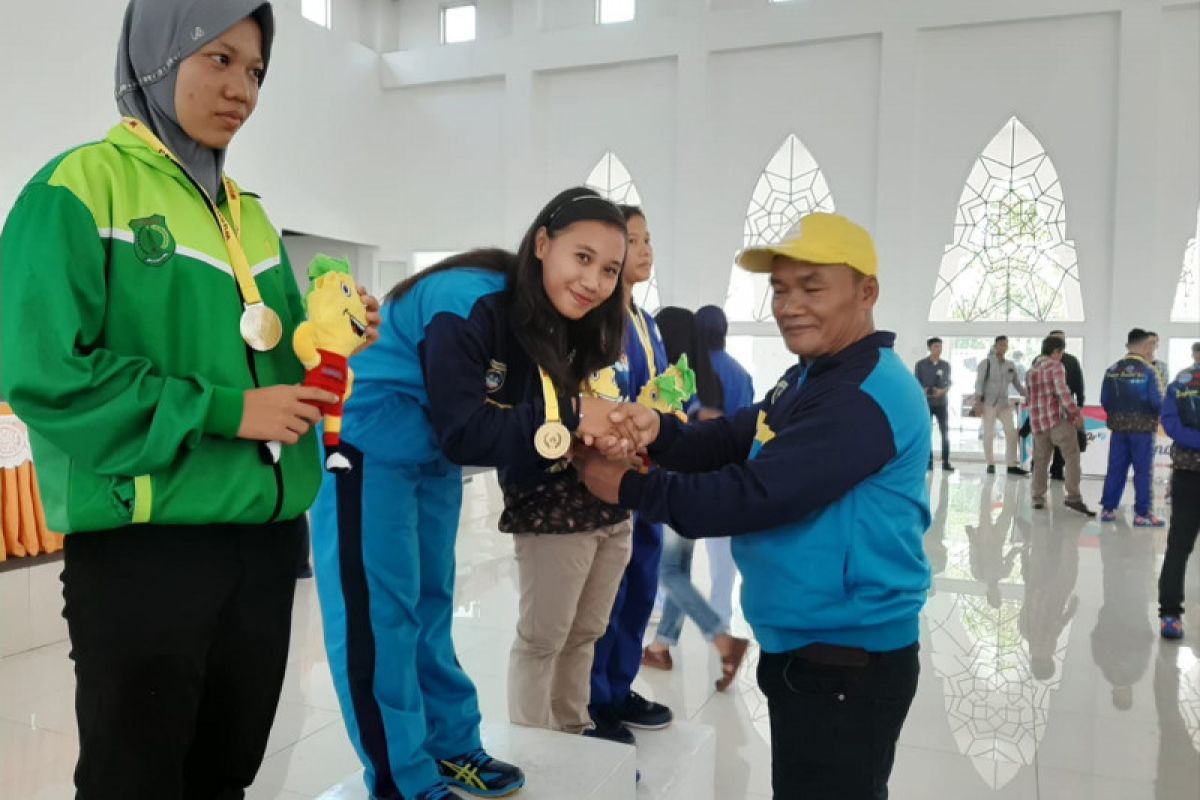 Atlet wushu Kabupaten  OKU Timur raih emas Porprov Sumsel