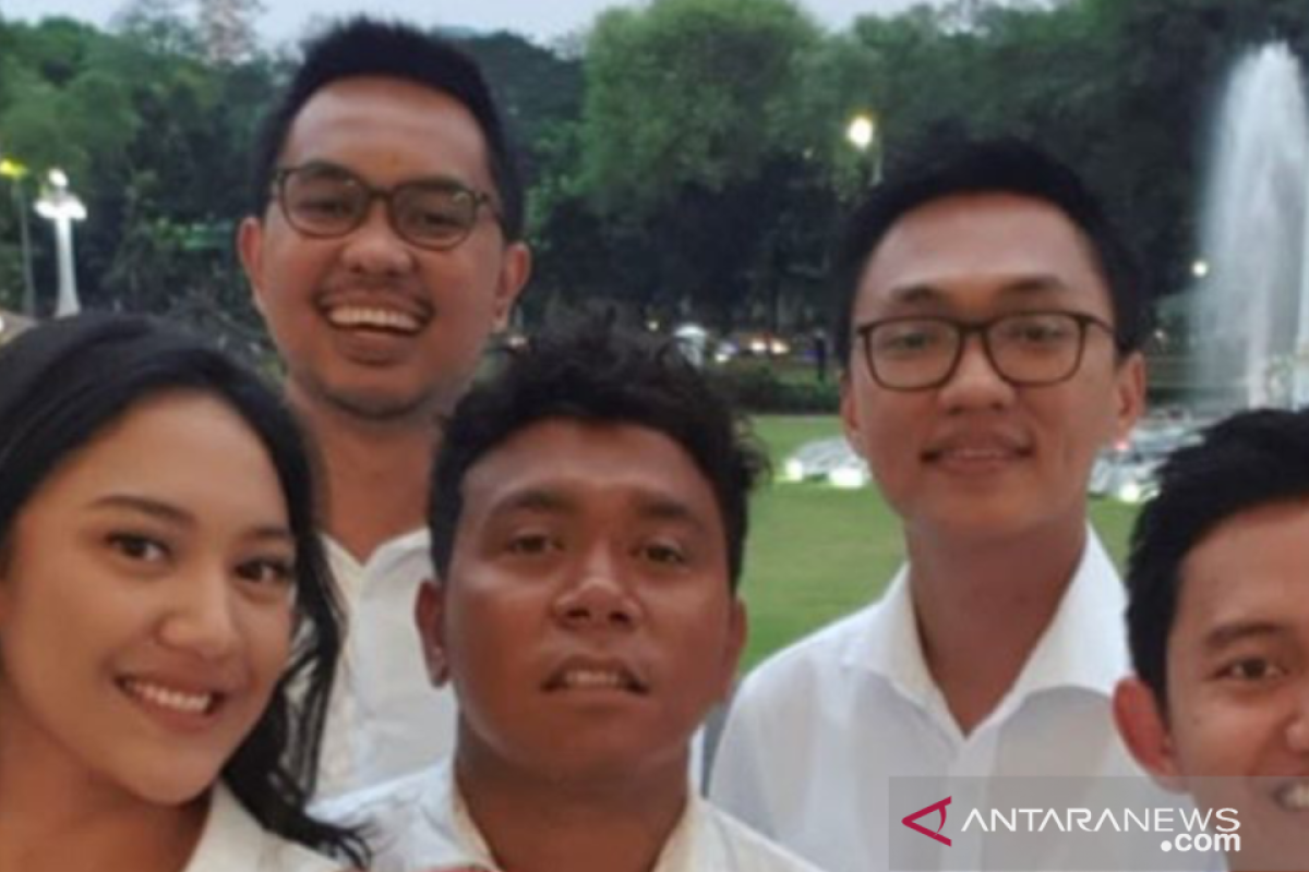 Profil - Putri Tanjung menjadi Staf Khusus Presiden di usia 23 tahun
