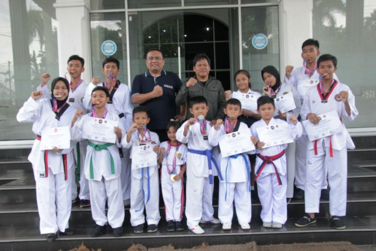 Atlet taekwondo Pematangsiantar raih prestasi di ajang nasional dan internasional