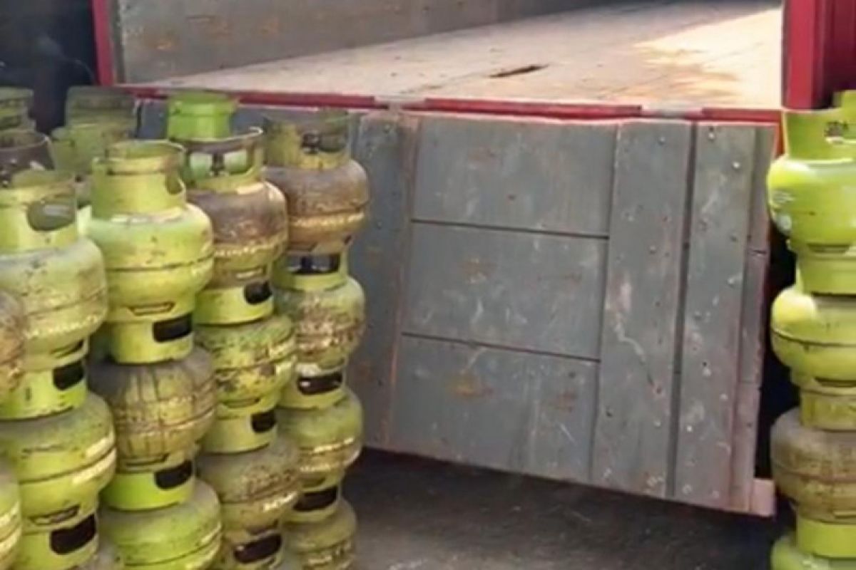 Polisi sita ratusan tabung gas elpiji dijual tanpa ijin