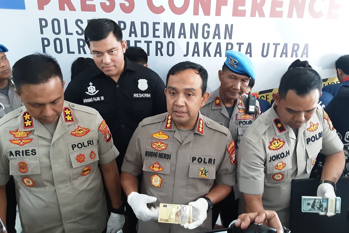 Polisi gagalkan penyebaran dolar Amerika palsu