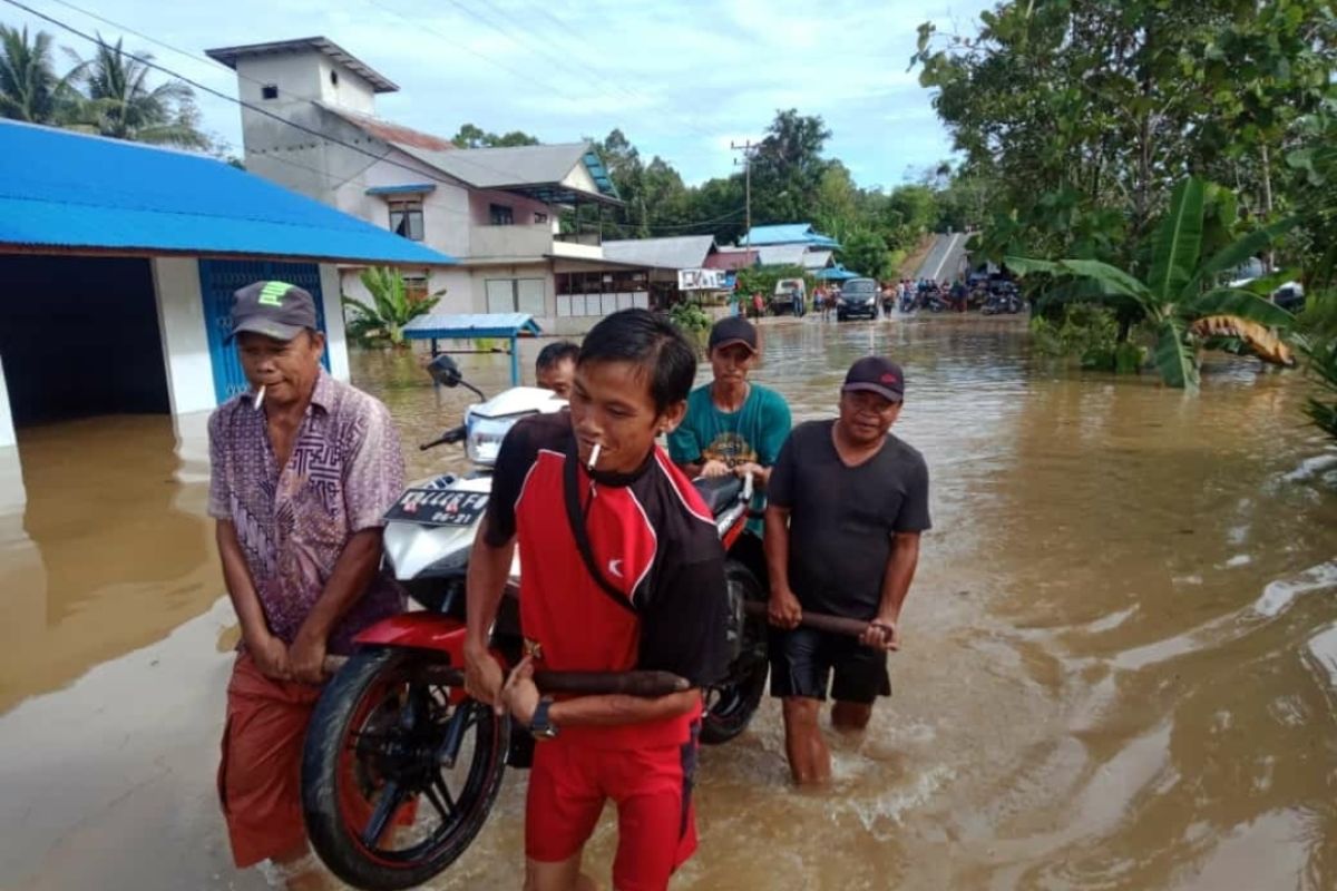 Banjir Tepuai surut, transportasi Pontianak - Putussibau normal