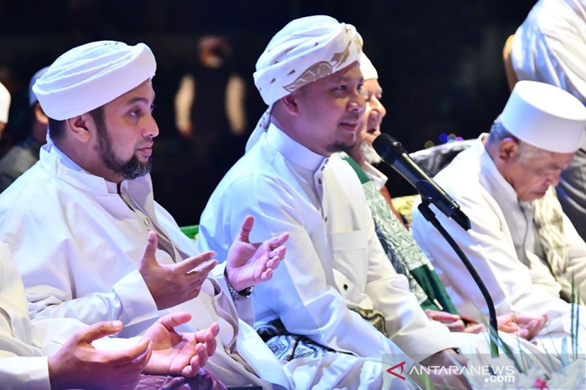 Guru Syairazi pimpin HSS bersholawat