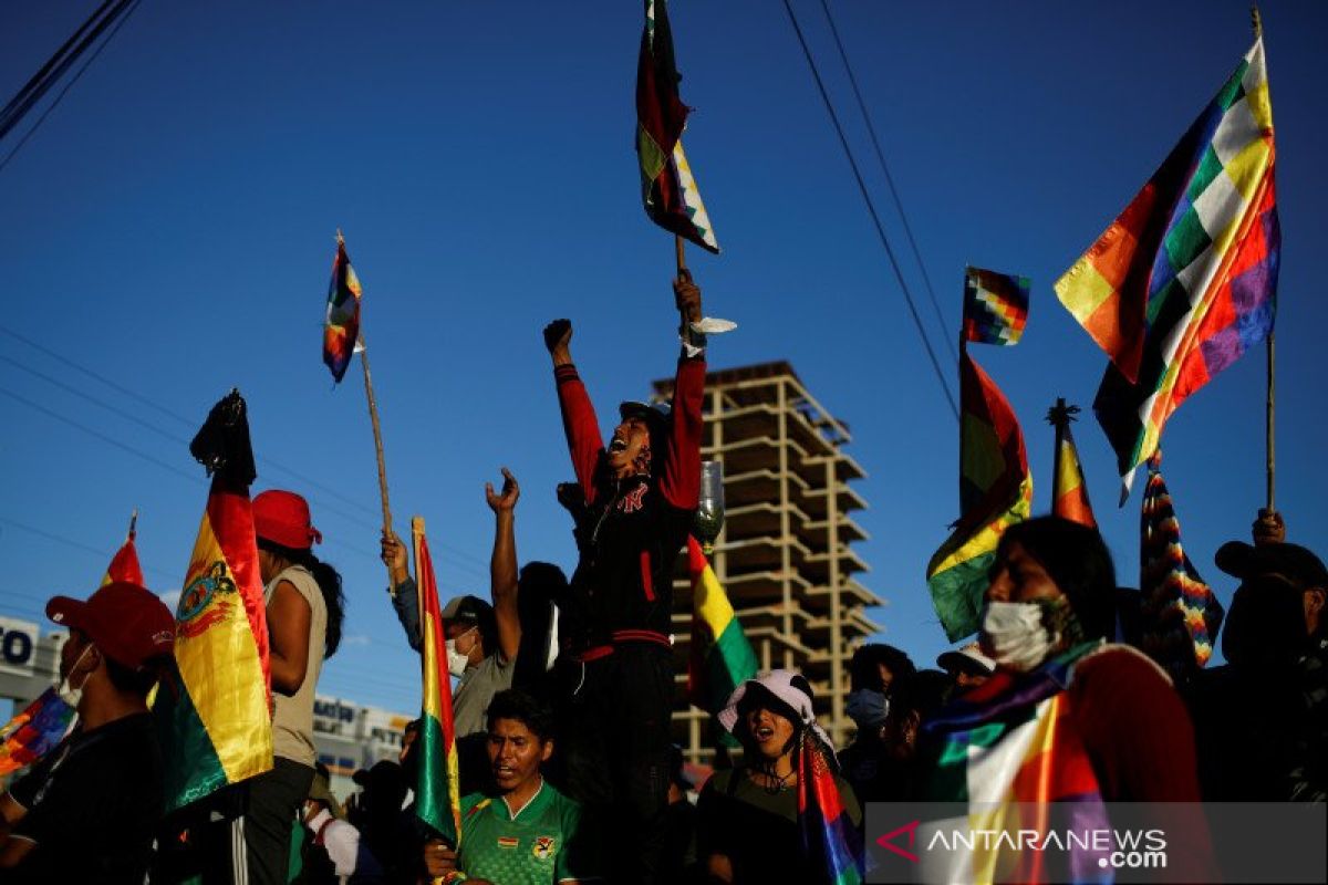 Mantan presiden Bolivia gelar rapat di perbatasan Argentina