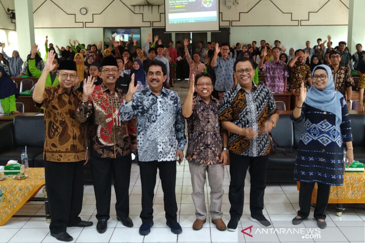 Kemkominfo ajak milenial Semarang bijak bermedia sosial