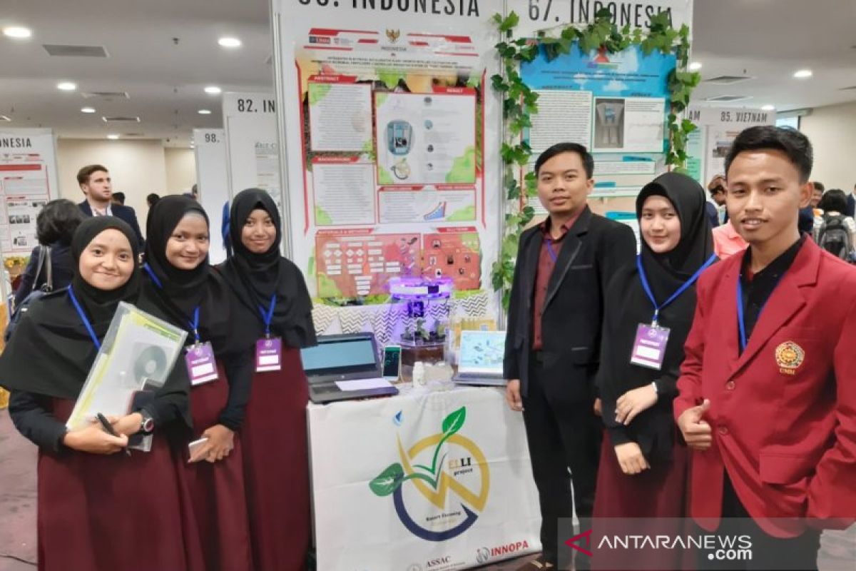 Mahasiswa UMM sabet emas inovasi pertanian digital di Singapura