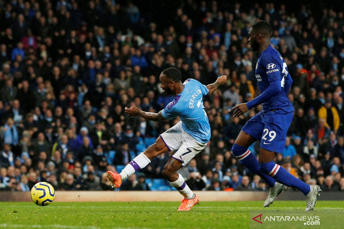 Manchester City menang tipis 2-1 atas Chelsea