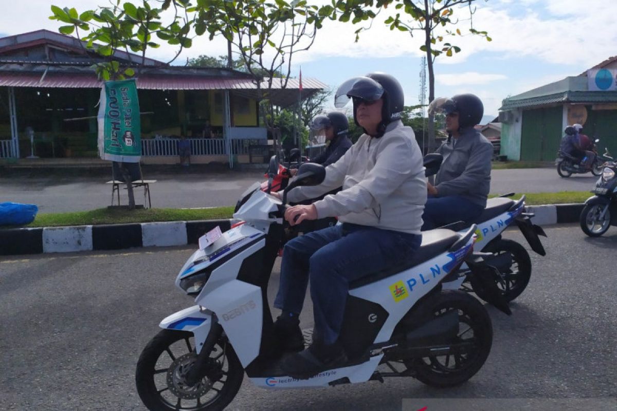 Wagub Sumbar : Pemanfaatan kendaraan listrik untuk kurangi polusi