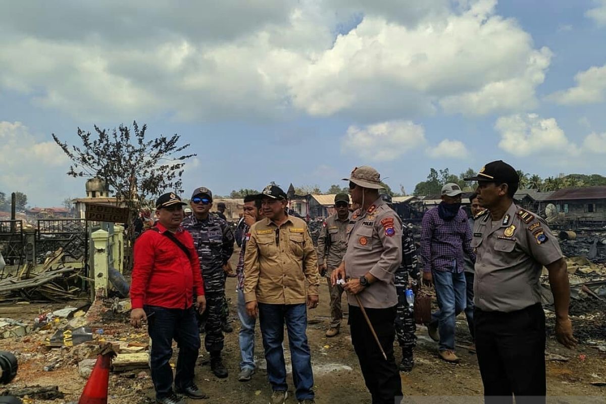 Polisi Kotabaru selidiki penyebab kebakaran satu desa di Pulau Sebuku