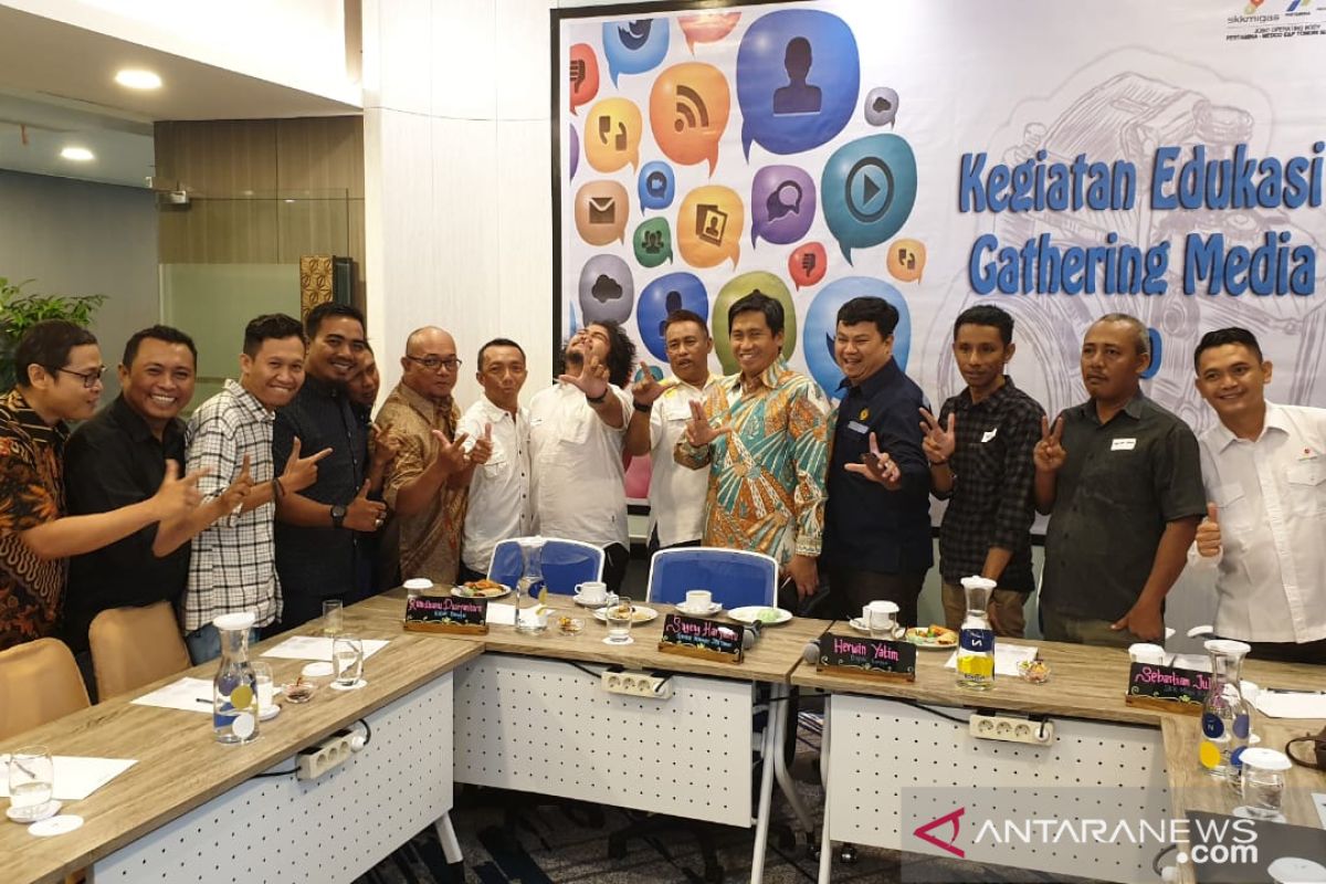 Edukasi dan media gathering, sinergitas membangun daerah