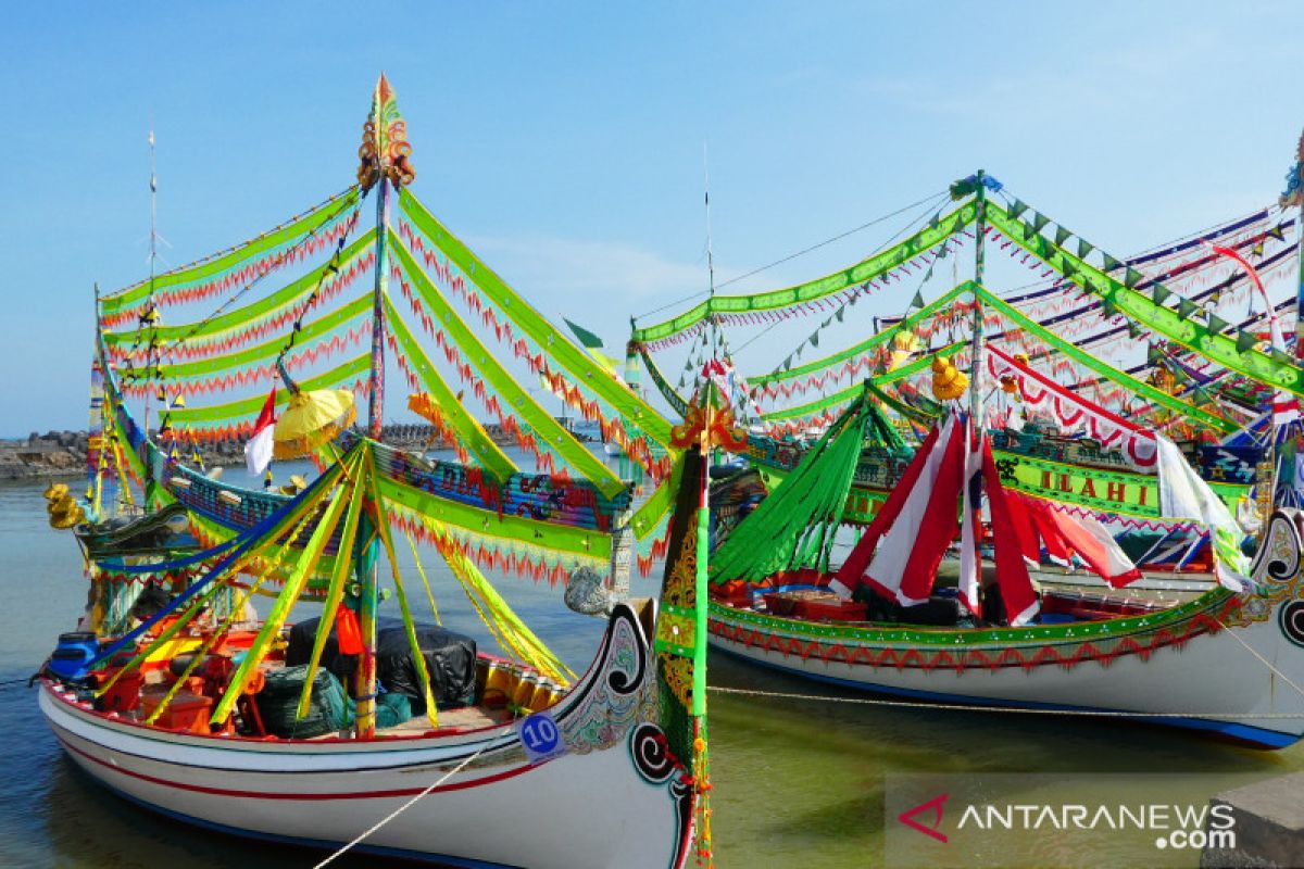 Rokat Tase, ungkapan syukur nelayan di Madura