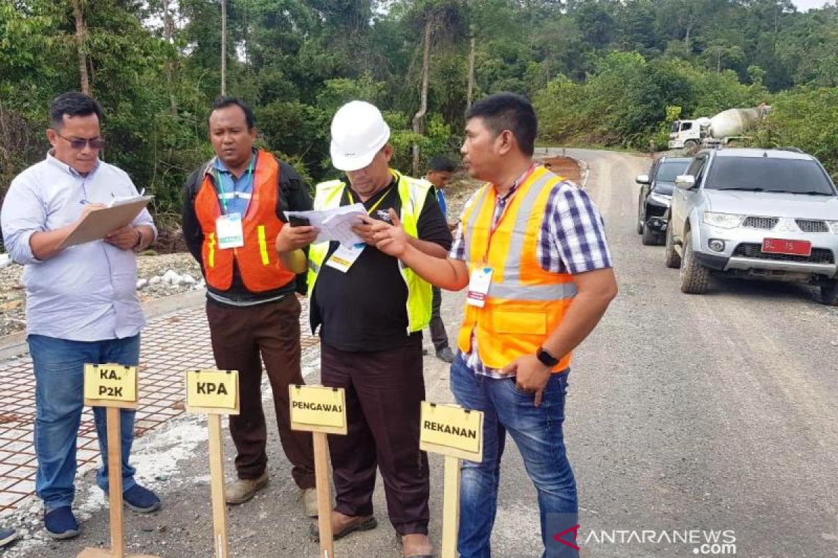 Pembangunan jalan lintas Aceh Barat-Pidie Rp27,8 miliar harus tuntas tahun ini