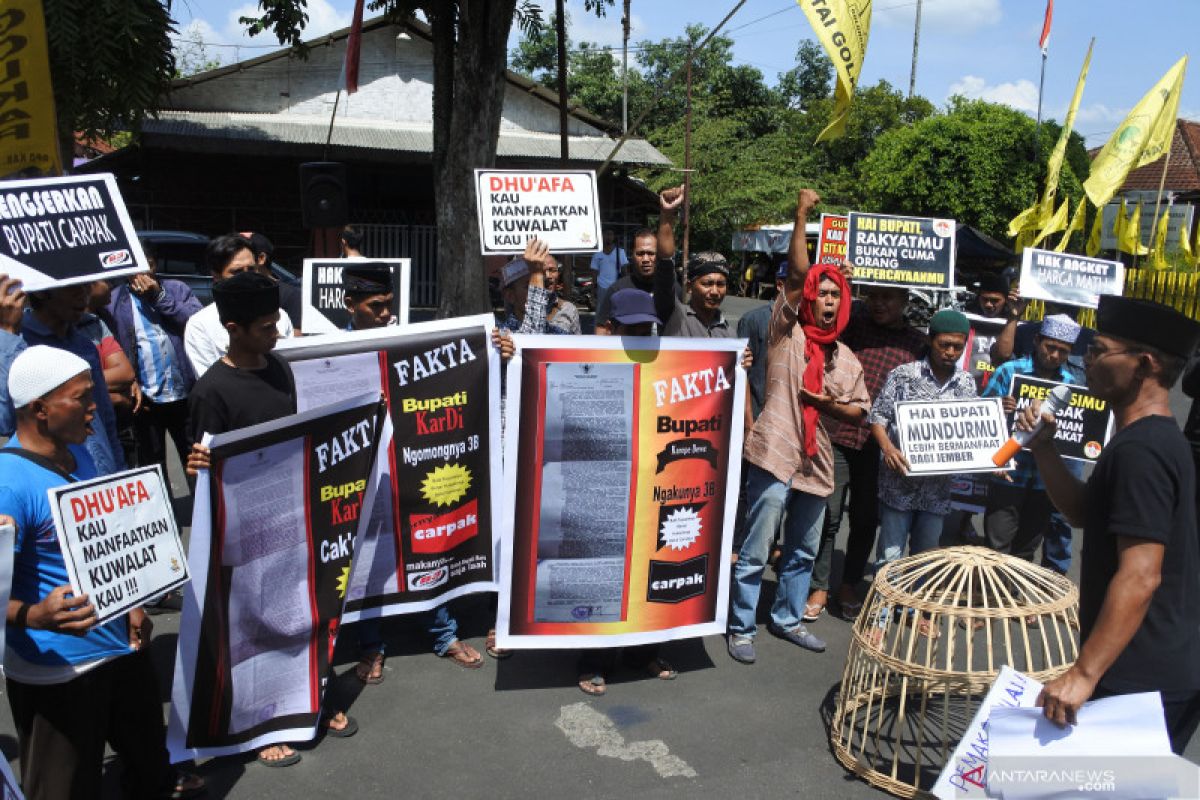 Aliansi Aktivis Jember tuntut pemakzulan Bupati Faida