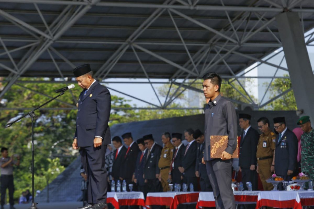 Pejabat Wali Kota Makassar bacakan pidato seragam Mendikbud