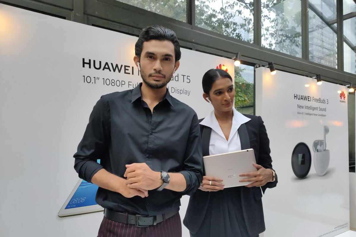 Huawei luncurkan tiga gawai terbaru jelang akhir tahun