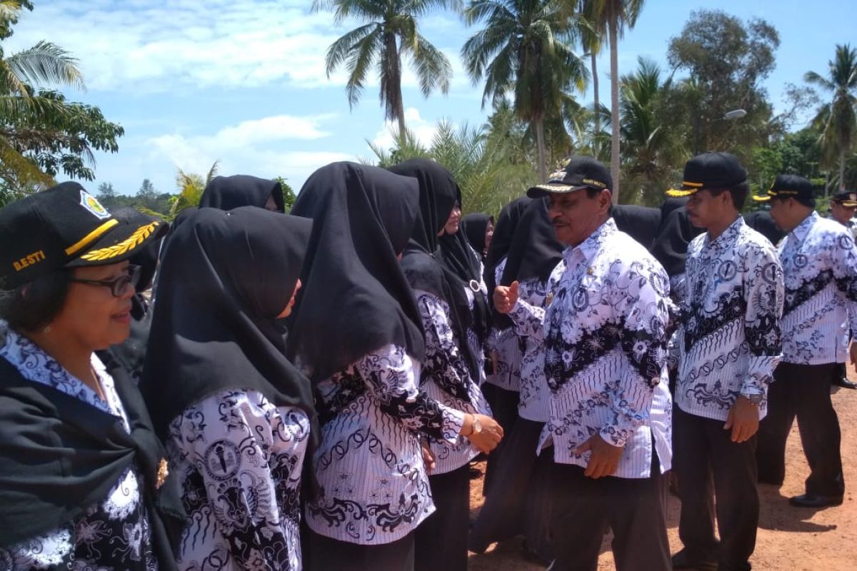 Bupati Belitung: Guru dituntut mengikuti perkembangan zaman