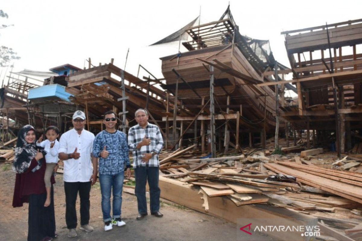 Pemkab Batang melirik pembuatan kapal kayu sebagai objek wisata edukasi internasional