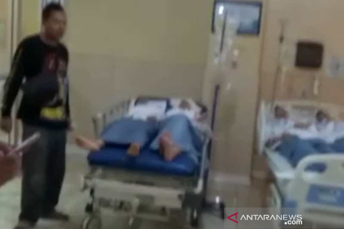 Puluhan santri petempuan di Temanggung dibawa ke RS diduga keracunan