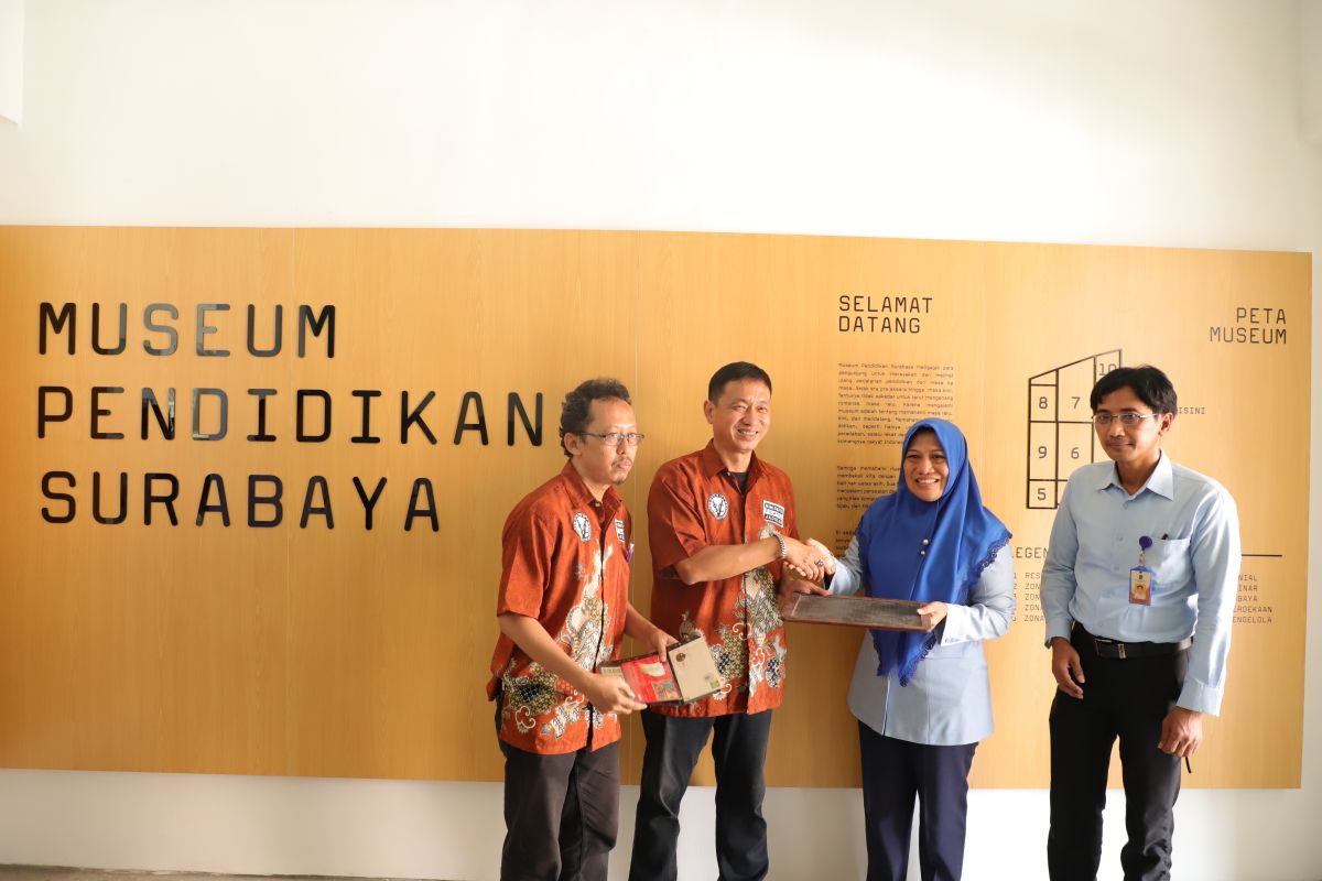 Pemkot Surabaya gandeng kolektor tambah koleksi Museum Pendidikan