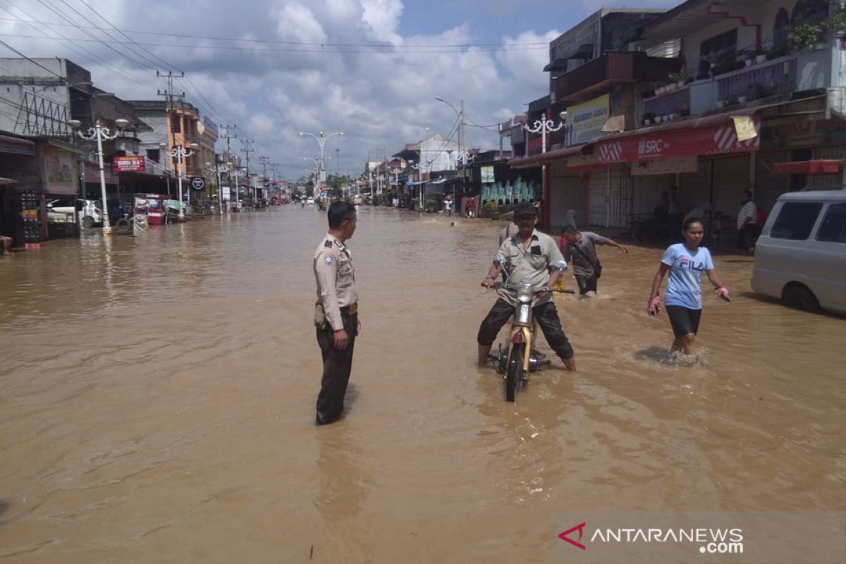 Riau bersiap hadapi banjir kiriman dari Sumbar