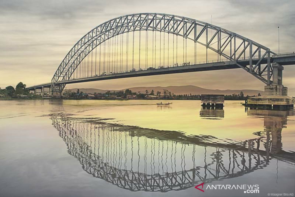 Adaro tindaklanjuti ambruknya fender Jembatan Rumpiang