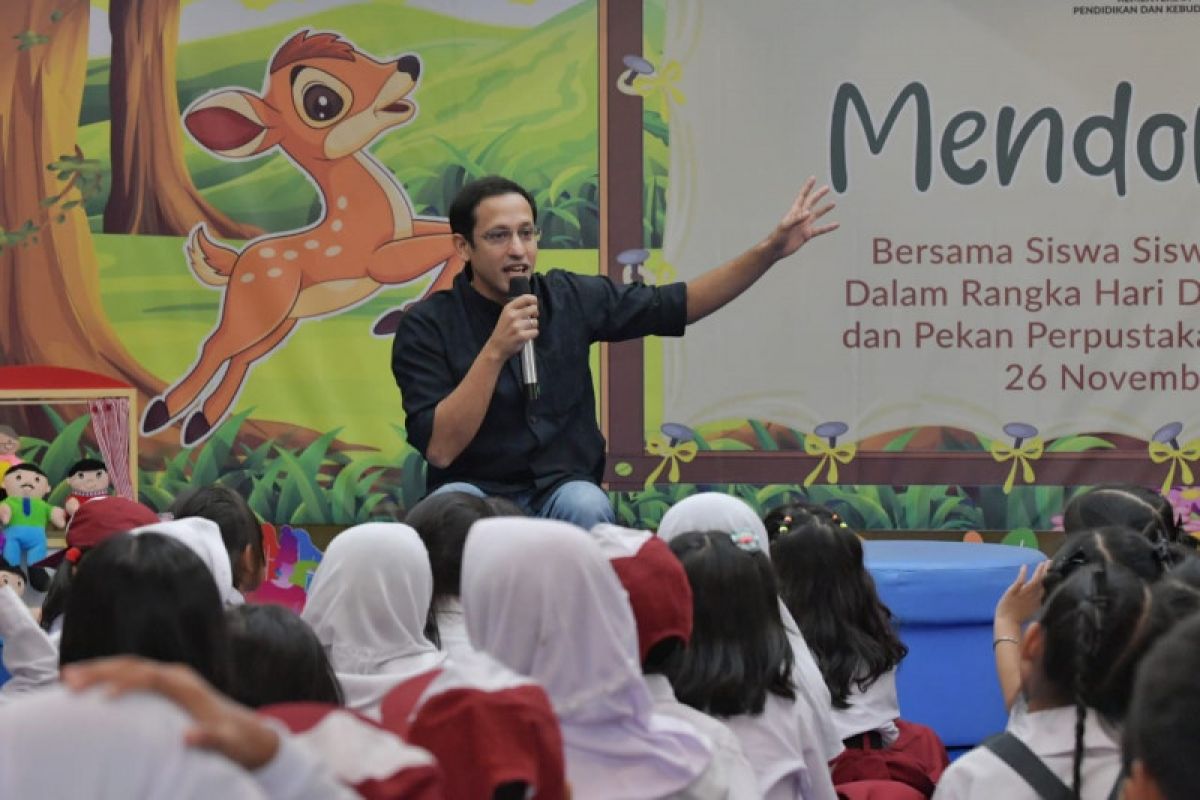 Mendikbud : Mendongeng dapat melatih imajinasi anak