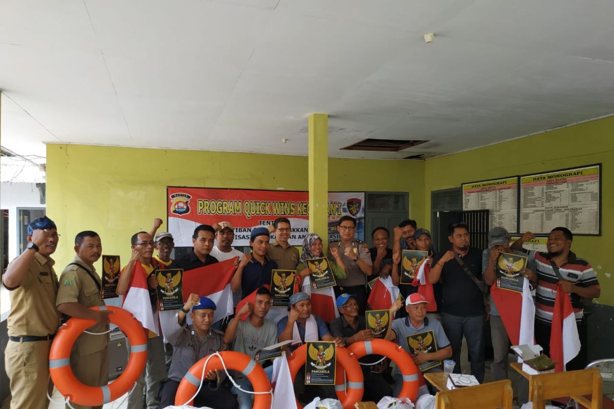 Ditpolairud Polda Banten lakukan pembinaan nelayan pesisir Lebak, bagian 