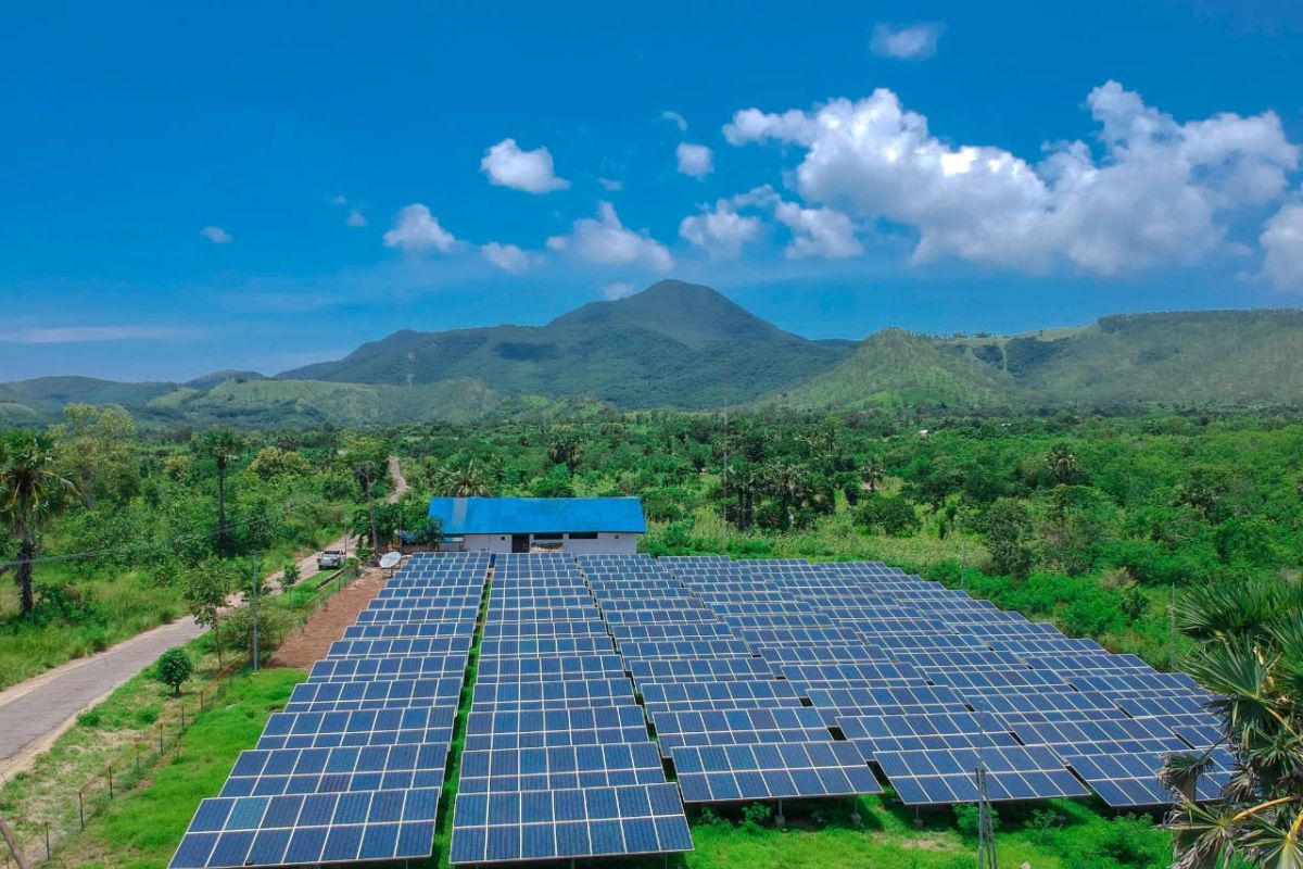 Kapasitas listrik tenaga surya di NTT sudah mencapai 7,43 MW