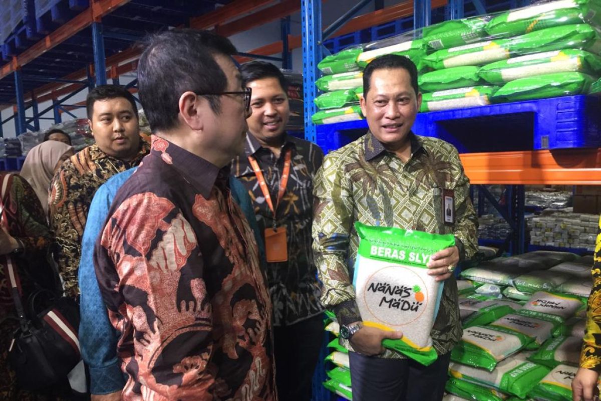 Dirut Bulog Budi Waseso optimistis beras bisa satu harga