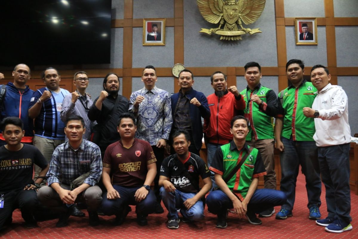 DPR minta pemerintah Malaysia minta maaf terkait penganiayaan suporter Indonesia