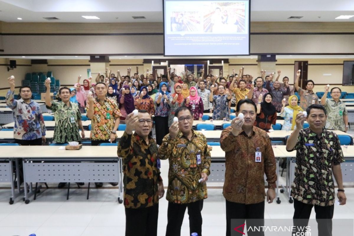 Pastikan aman dikonsumsi, BPKAD Jatim lakukan gerakan makan telur ayam