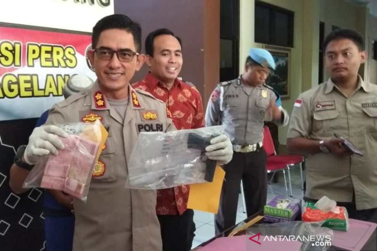 Bawa pistol saat pilkades, warga Magelang ditahan