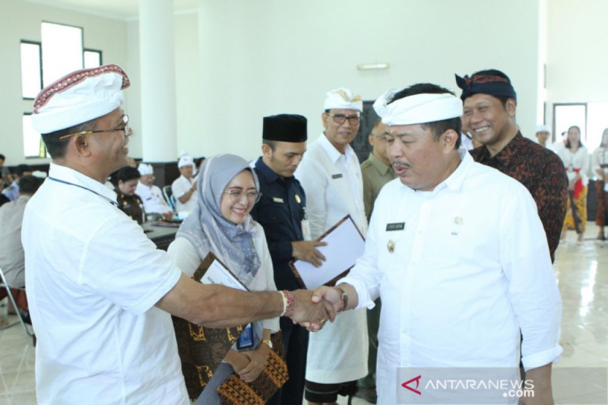 Bupati Jembrana perintahkan OPD genjot proyek APBD