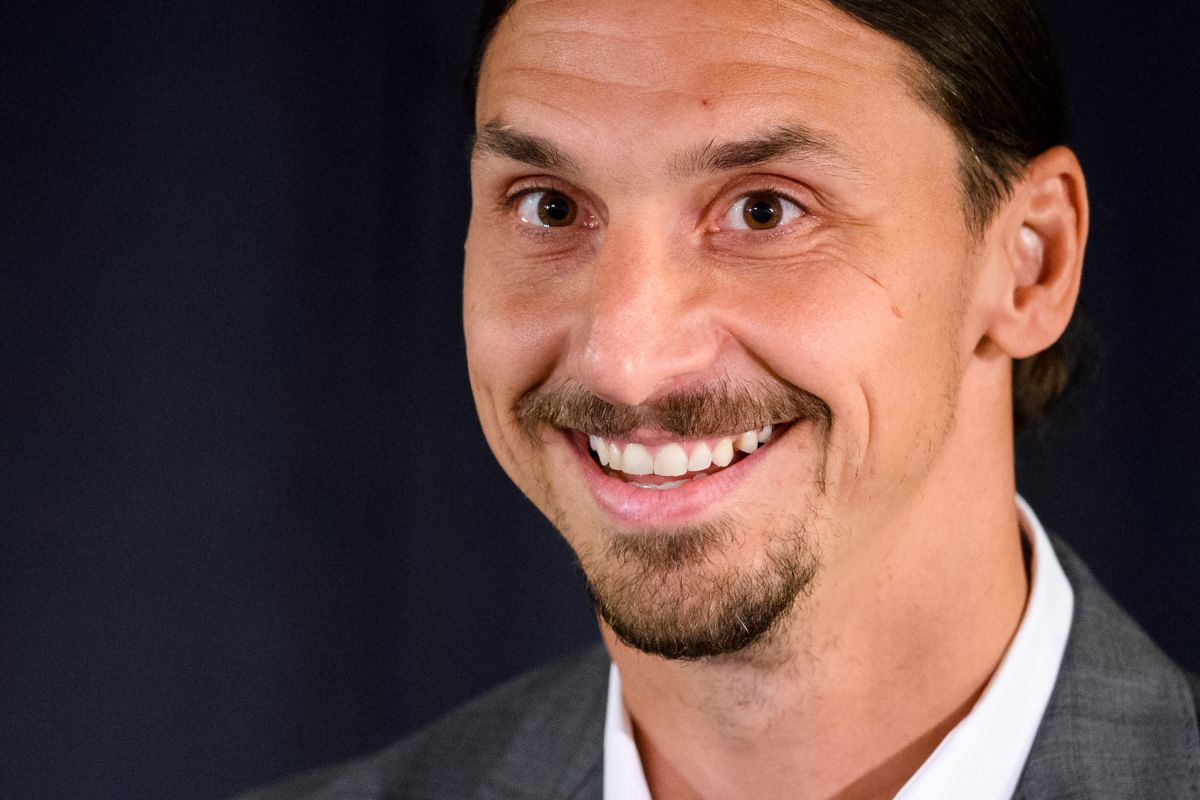 Ibrahimovic ingin tanam saham di Klub Hammarby