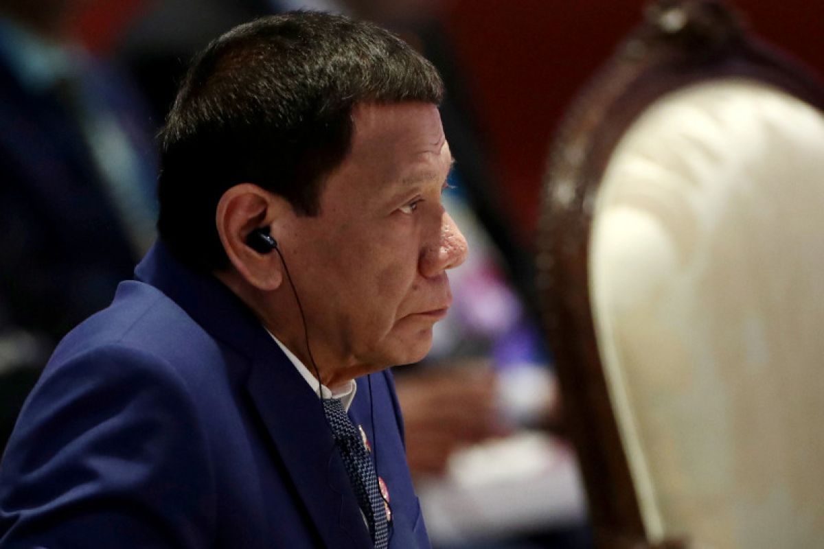 Presiden Filipina Duterte mundur dari politik
