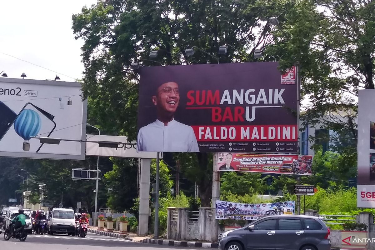 Ternyata baliho Faldo Maldini tidak dikenakan pajak reklame