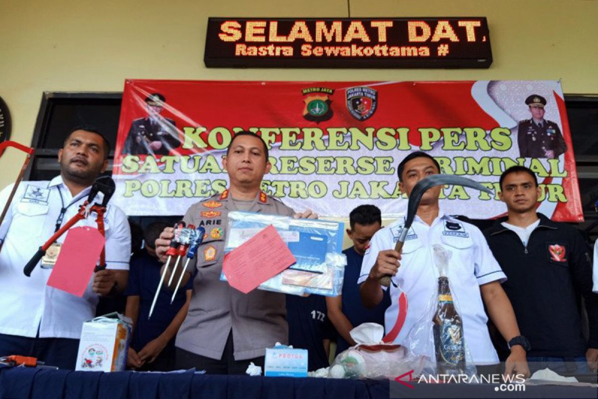 Polisi sebut Penodong bersenjata tajam Pasar Gembrong kerap incar WNA