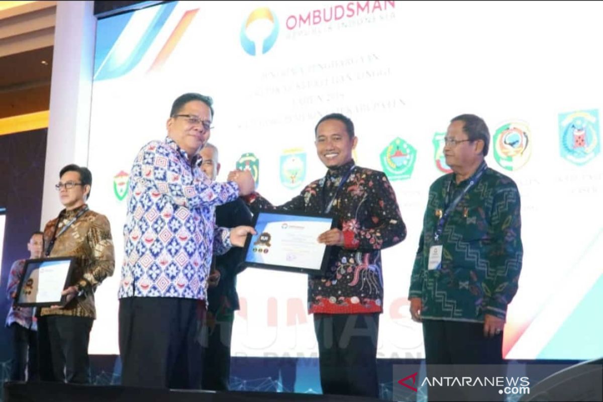 Pemkab Pamekasan raih penghargaan kepatuhan layanan publik