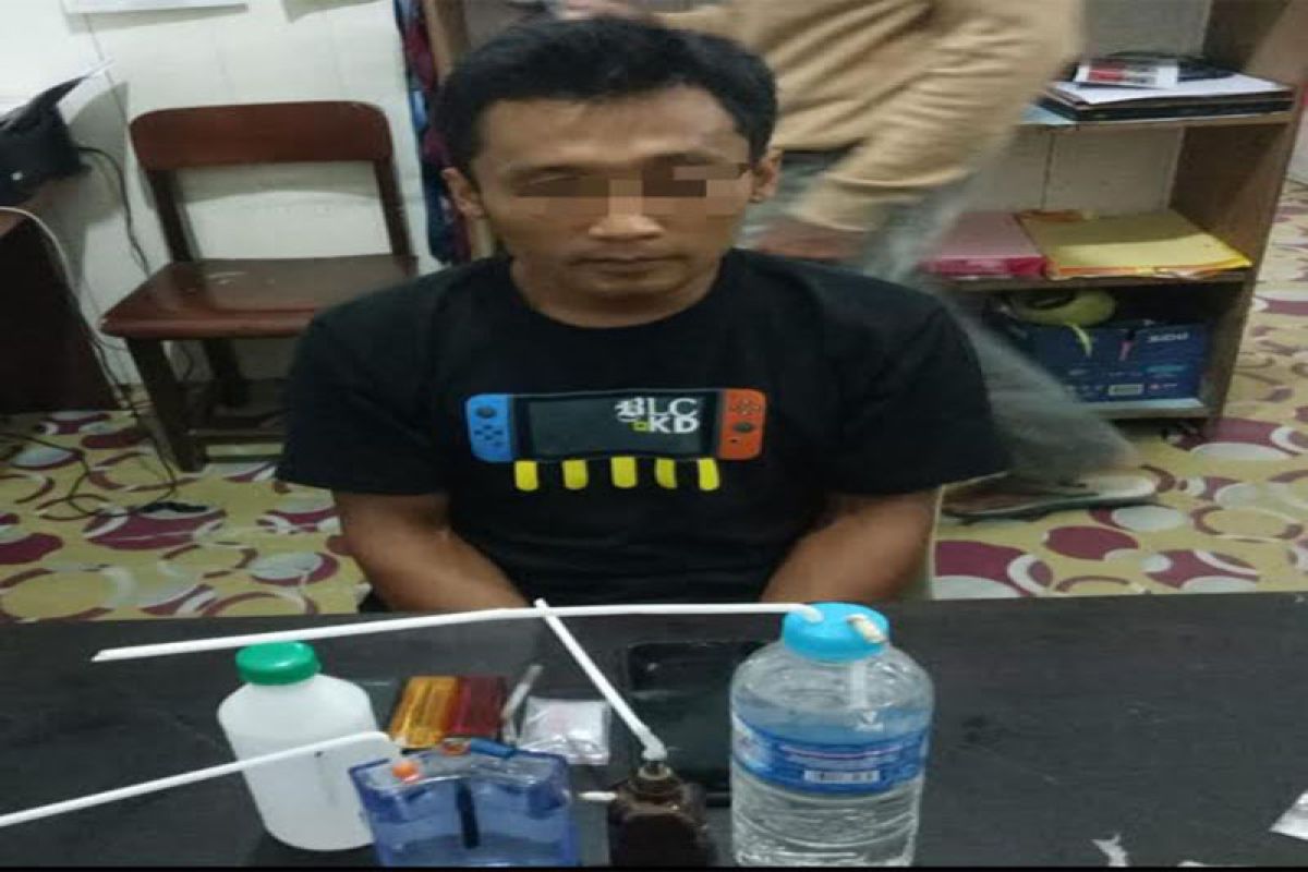 Pengedar sabu-sabu ditangkap polisi di parkiran hotel di Muara Teweh